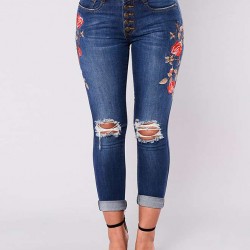 Plus Size Top Design Embroidery  Ripped Women Jeans 